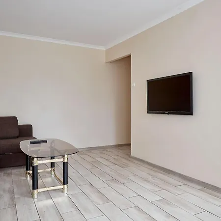 Pod Lipami Homely Apartment Poznań Zewnętrze zdjęcie