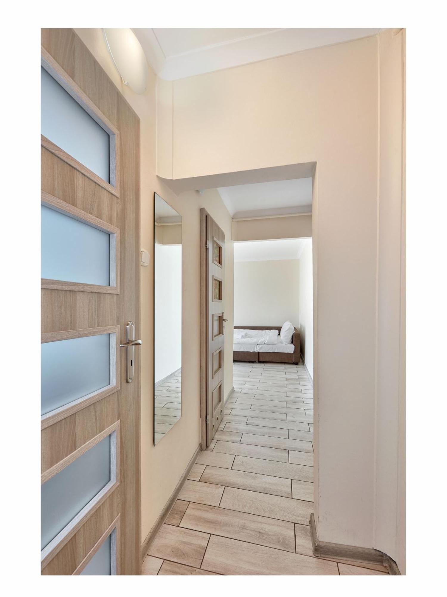 Pod Lipami Homely Apartment *